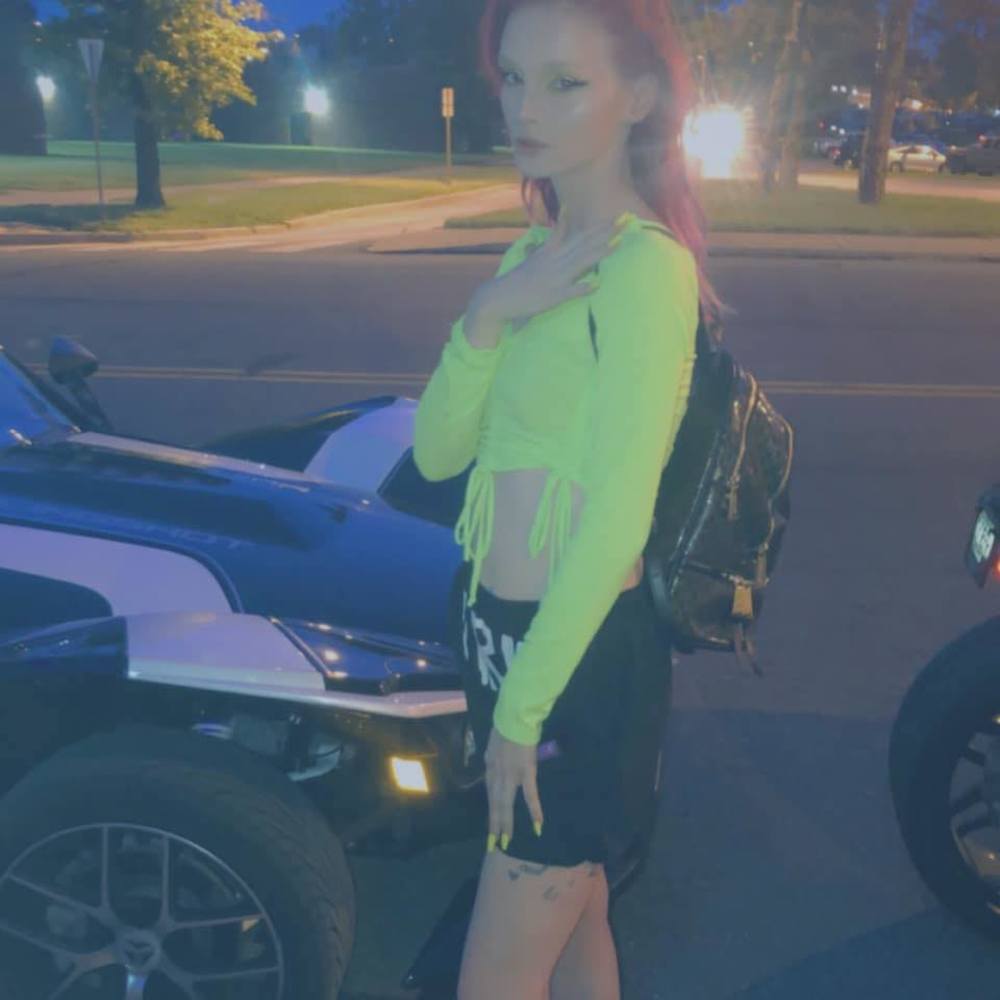 Meet your Posher, Shantella